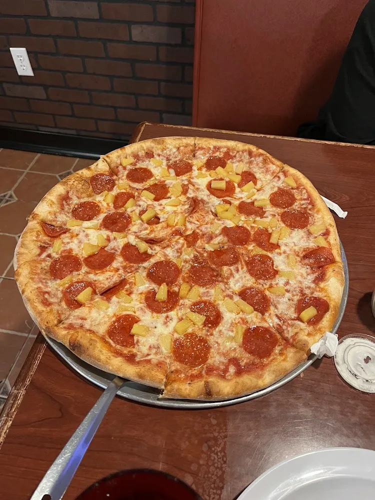 Pineapple and Pepperoni Pizza